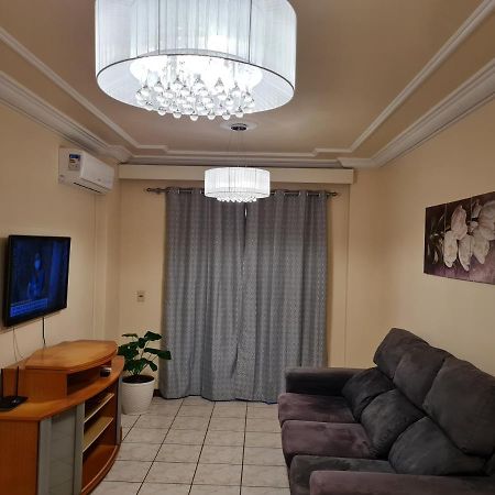 Appartamento Apartamento 2 Quartos Central Diferenciado Balneário Camboriú Esterno foto