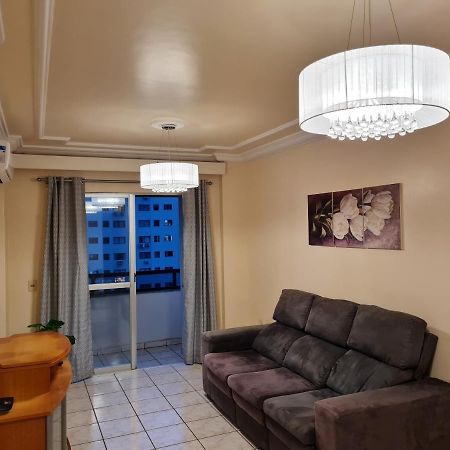 Appartamento Apartamento 2 Quartos Central Diferenciado Balneário Camboriú Esterno foto