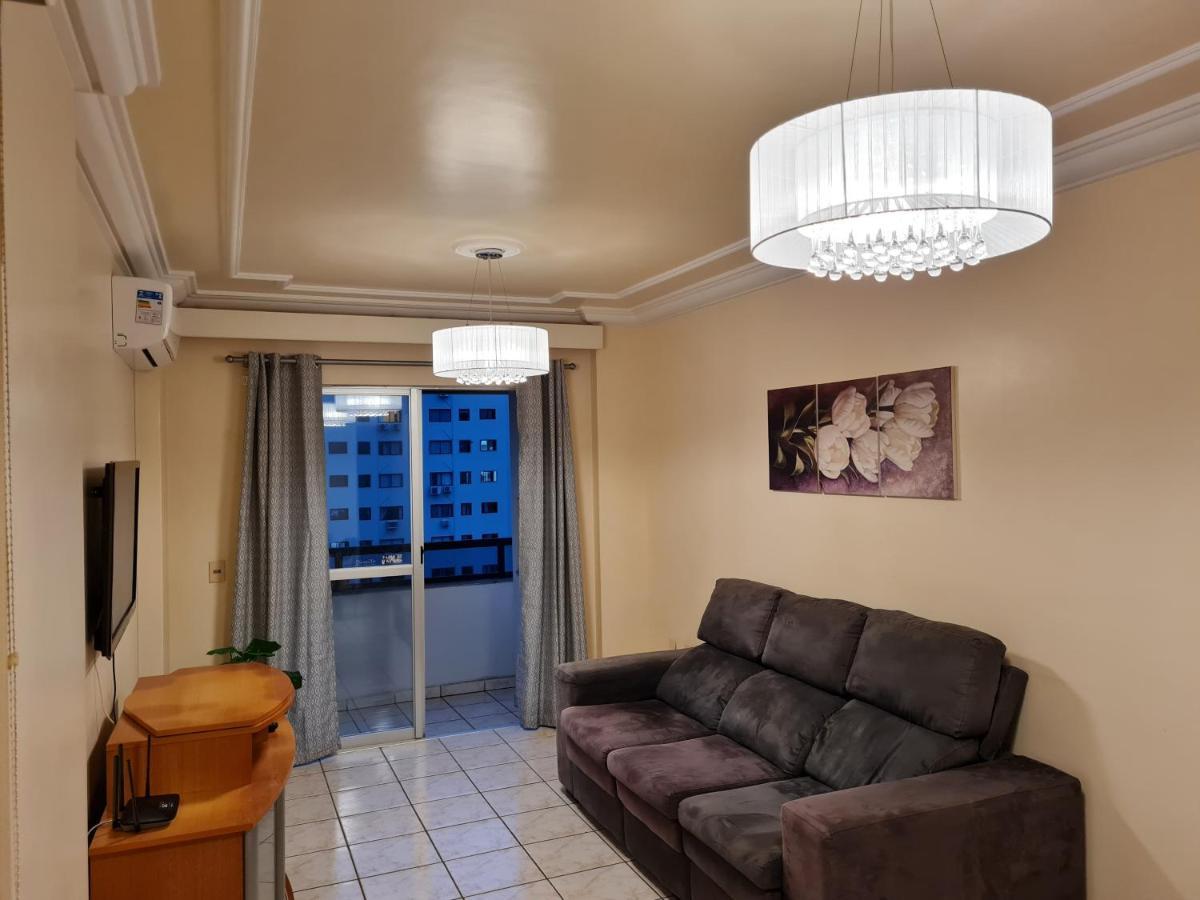 Appartamento Apartamento 2 Quartos Central Diferenciado Balneário Camboriú Esterno foto