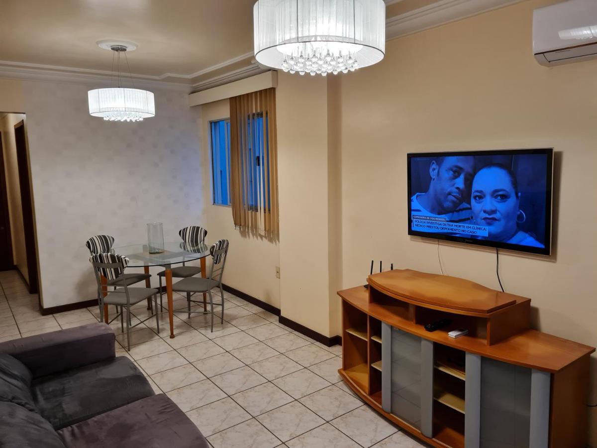 Appartamento Apartamento 2 Quartos Central Diferenciado Balneário Camboriú Esterno foto