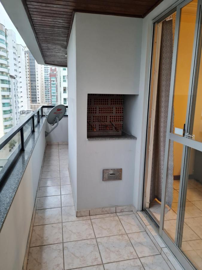 Appartamento Apartamento 2 Quartos Central Diferenciado Balneário Camboriú Esterno foto