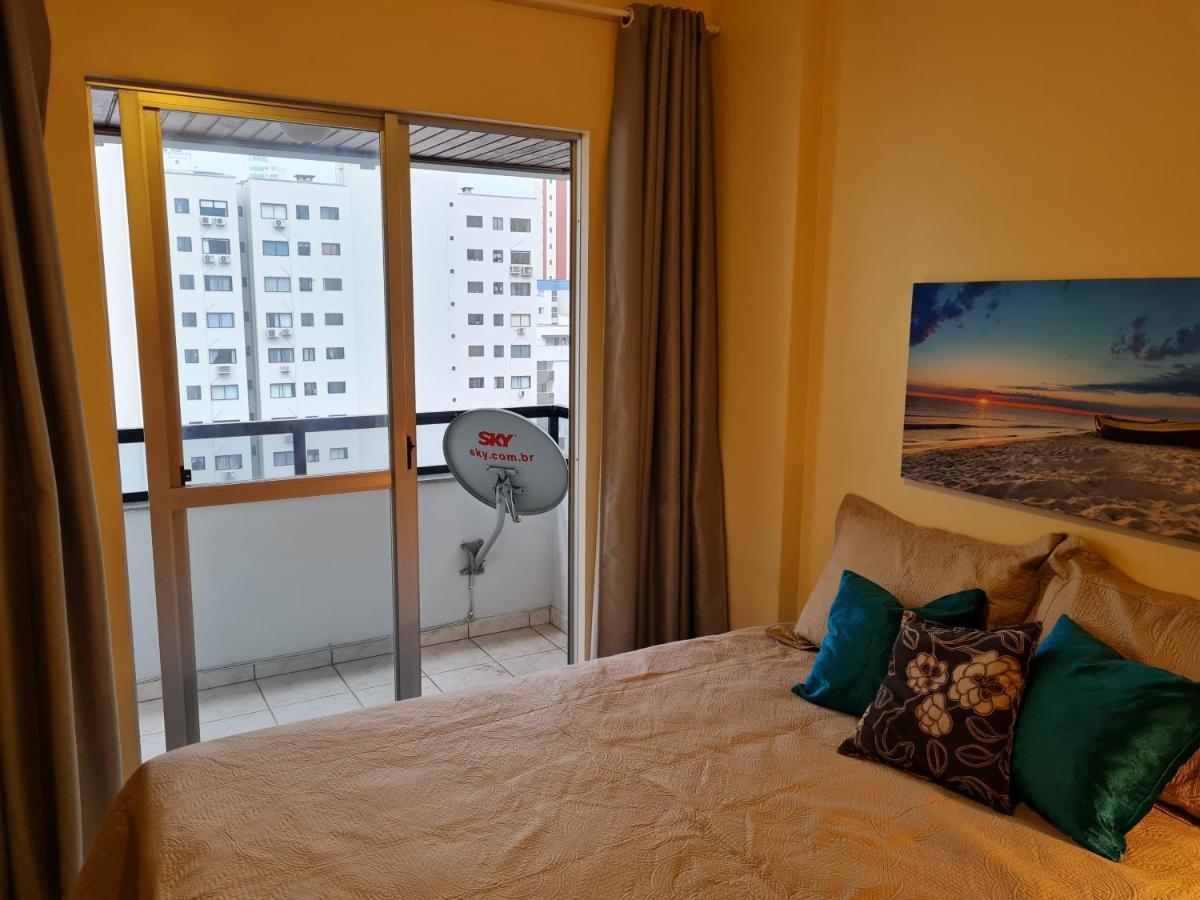 Appartamento Apartamento 2 Quartos Central Diferenciado Balneário Camboriú Esterno foto